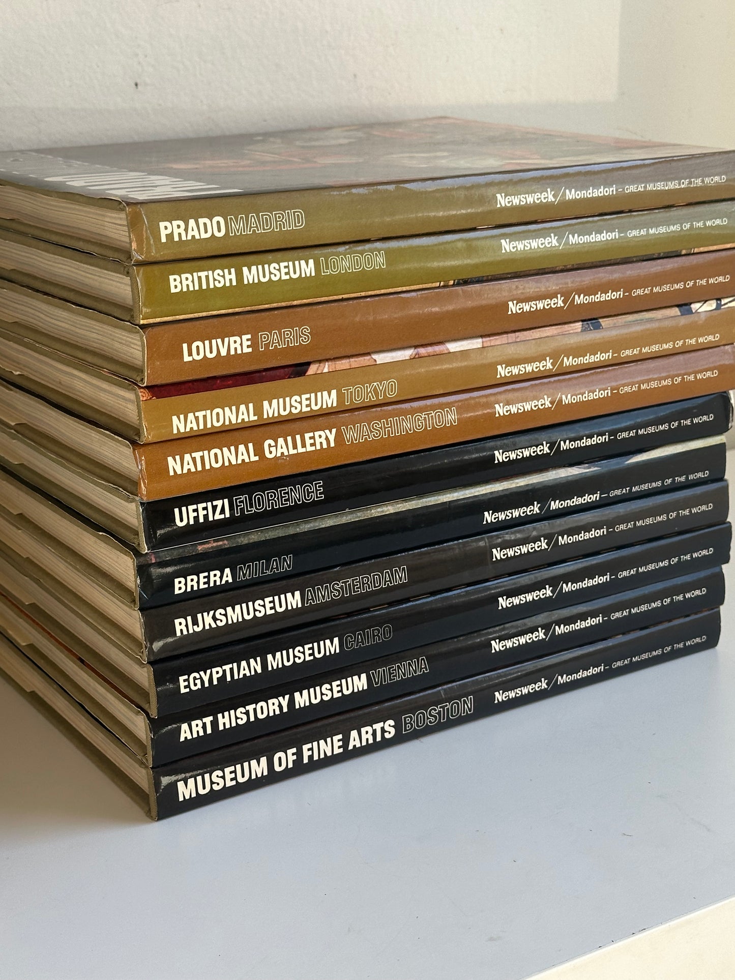 Vintage Great Museum of The World Books