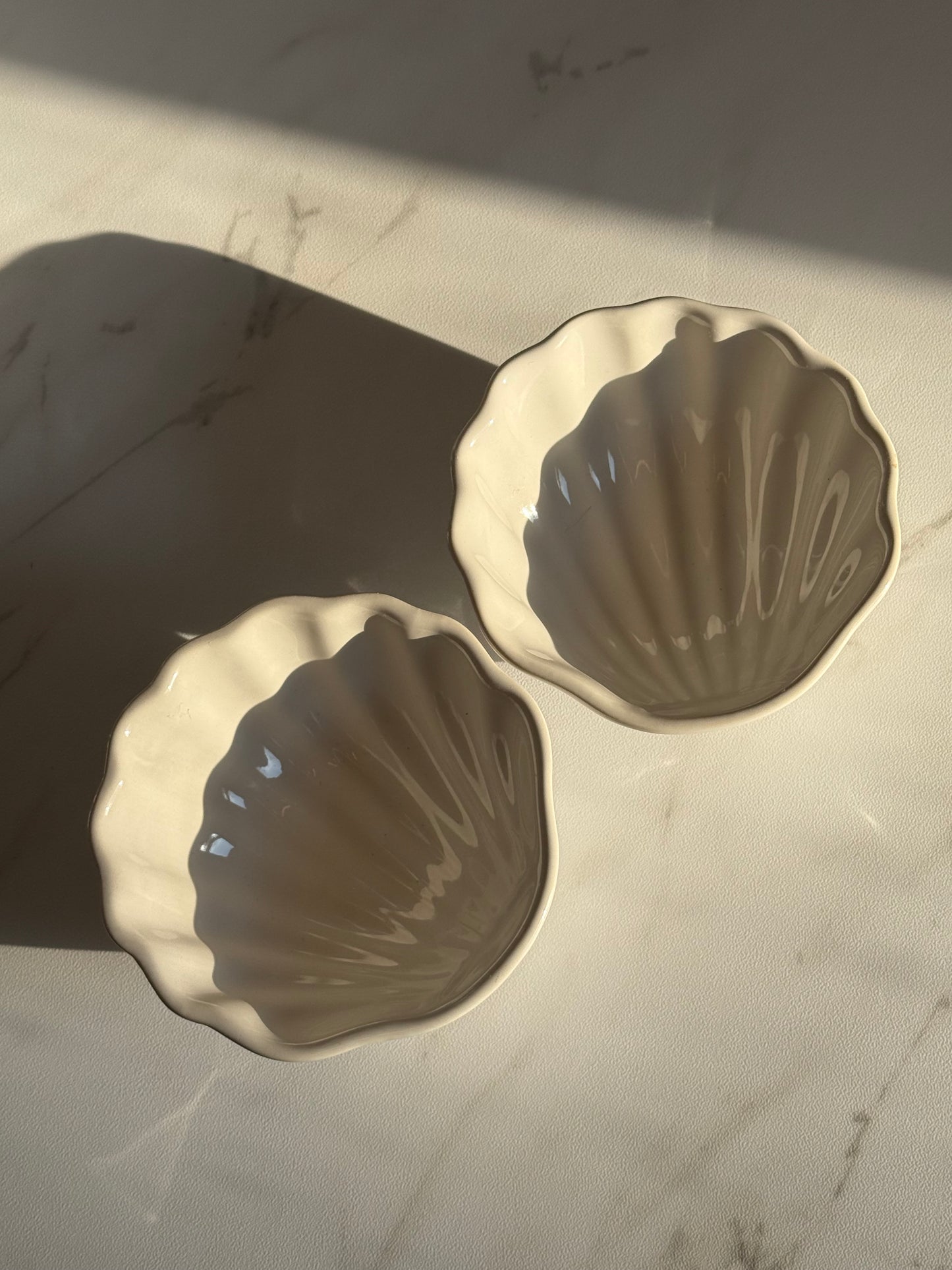 Set of 2 Small Seashell Ceramic Bowls