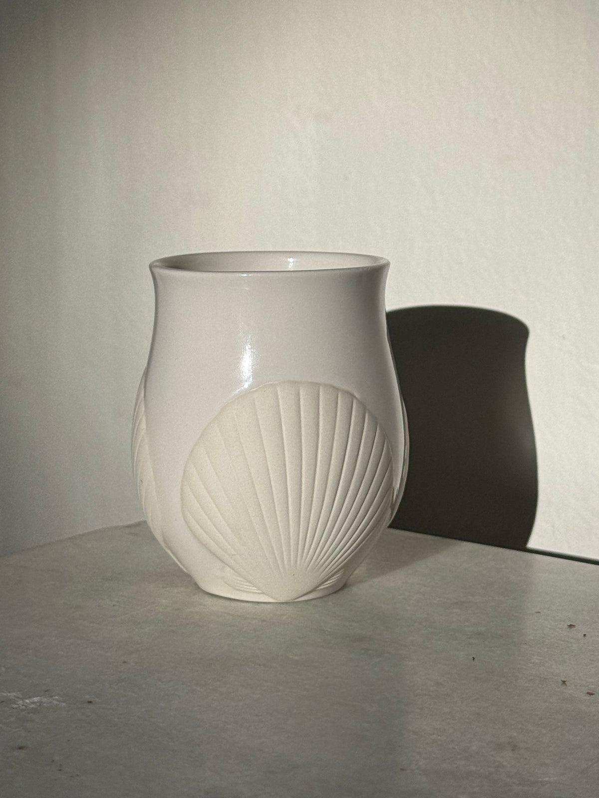 White Porcelain Seashell Cup/Votive