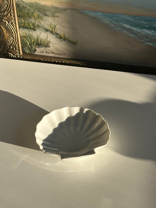 White Porcelain Seashell Dish
